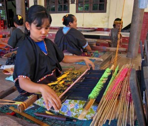 Lombok Weavers At Work